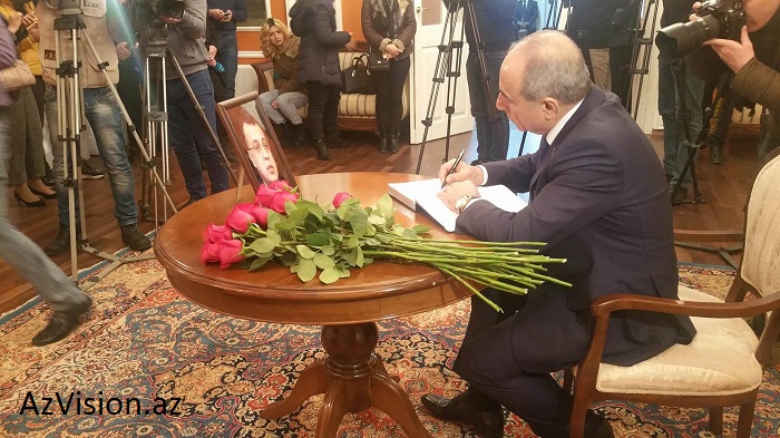 В Баку чтят память российского посла Андрея Карлова - ФОТО